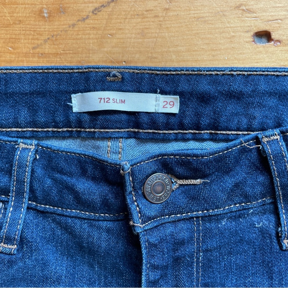 Levi’s 712 - dark - size 29